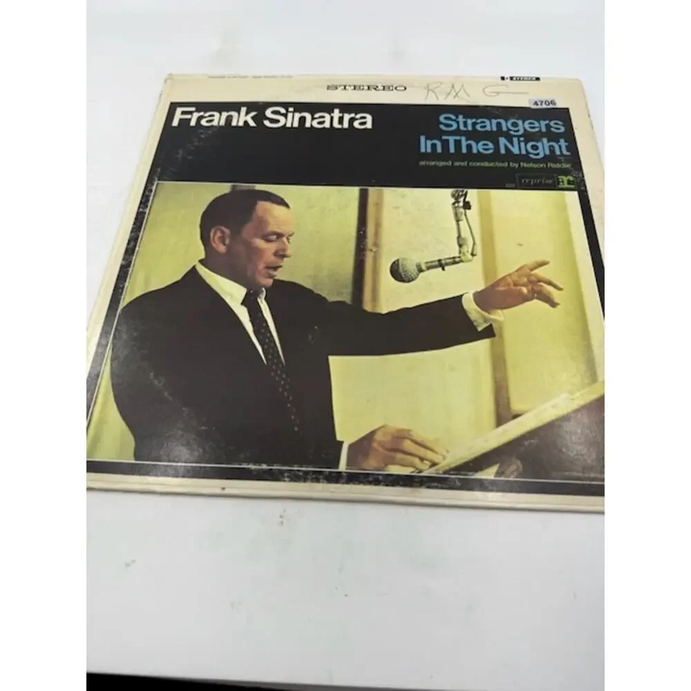 Frank Sinatra – Strangers In The Night 1966 Vinyl Album Record - Picture 2 of 5